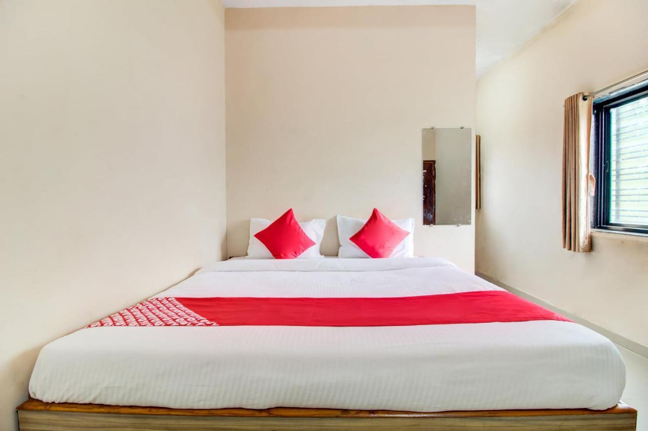 Oyo 48915 Chaitanya Green Park Hotel Vani Luaran gambar
